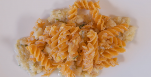 Red Lentil Fusilli with Cod, leek and chopped Walnuts.